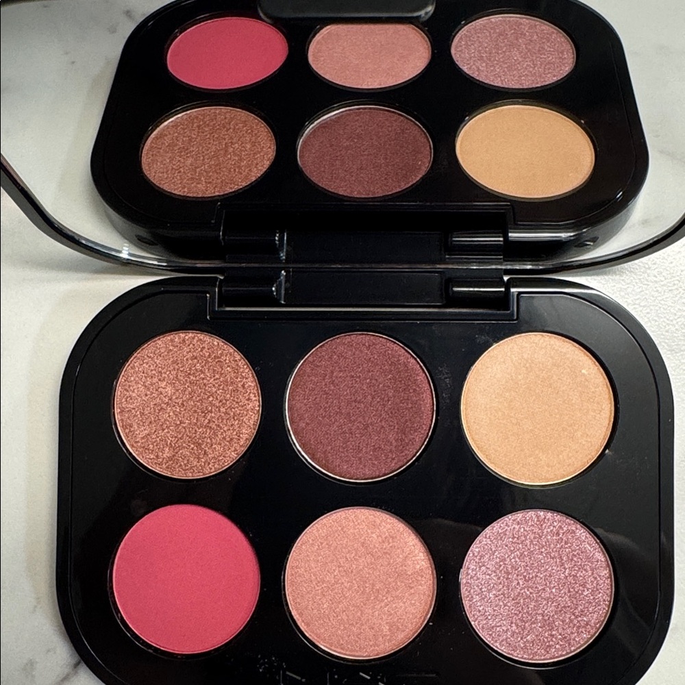 NWT MAC Cosmetics Connect In Colour Rose Lens Eyeshadow Palette - Pink Tones - Picture 3 of 7